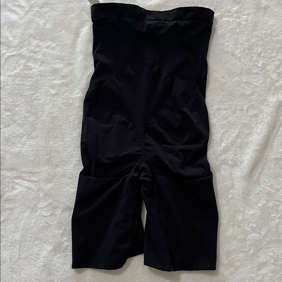 SPANX Black Power Series Shapewear - Picture 3 of 7